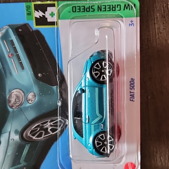 HW Green Speed Hot Wheel set Fiat 500e Turquoise and Red car set - Picture 6 of 7